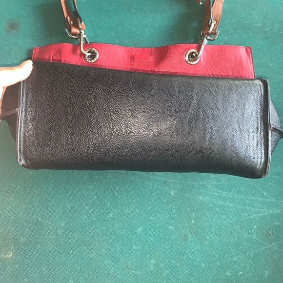 NWOT Red & Black Calvin Klein Tote Bag with Wristlet - Picture 6 of 15